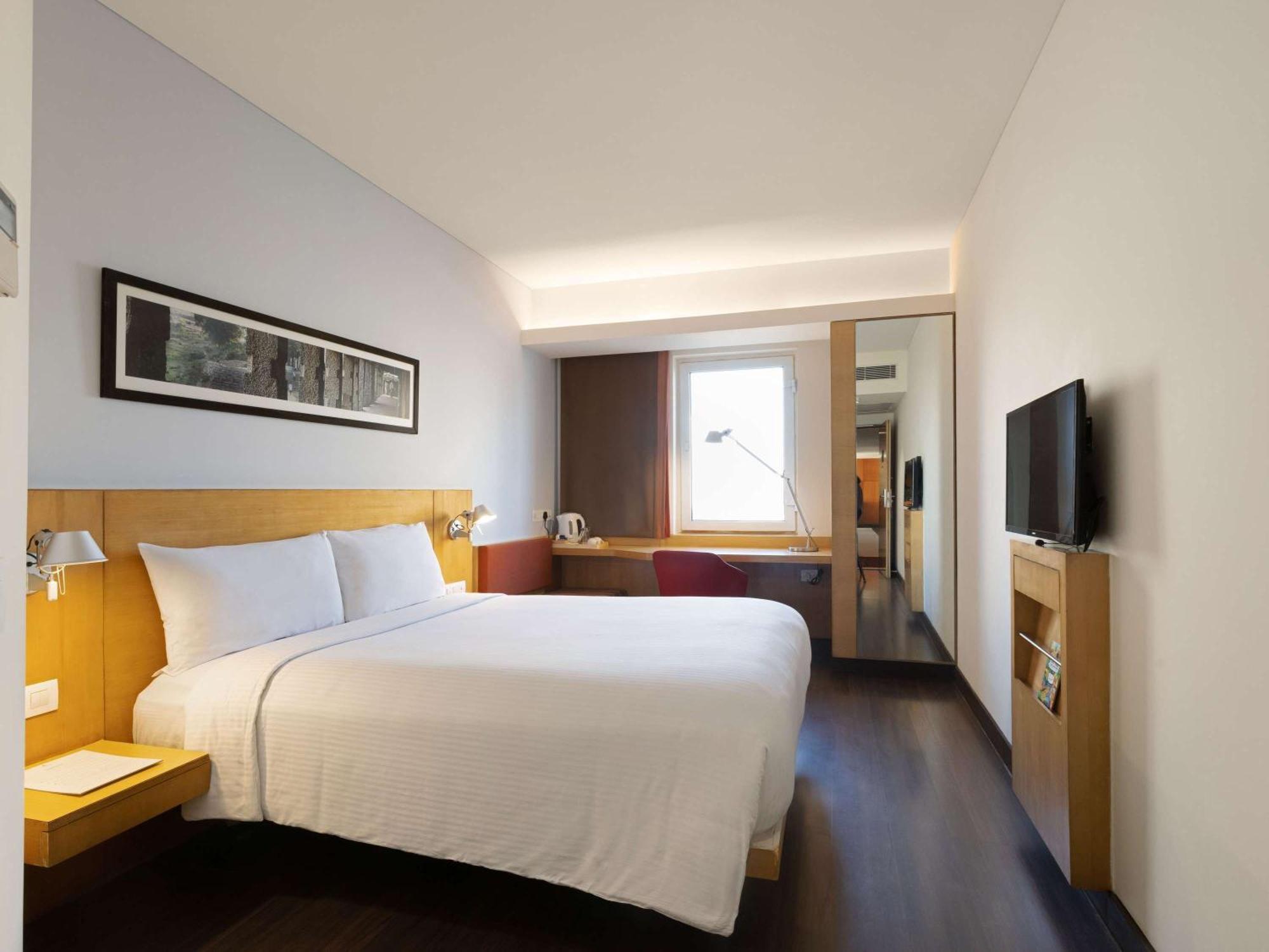 Ibis Chennai City Centre - An Accor Brand Экстерьер фото